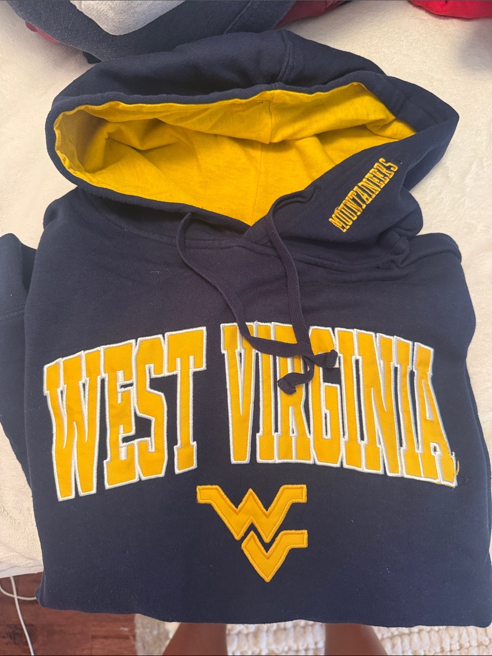 Colosseum Navy and Gold West Virginia Crewneck Hoodie